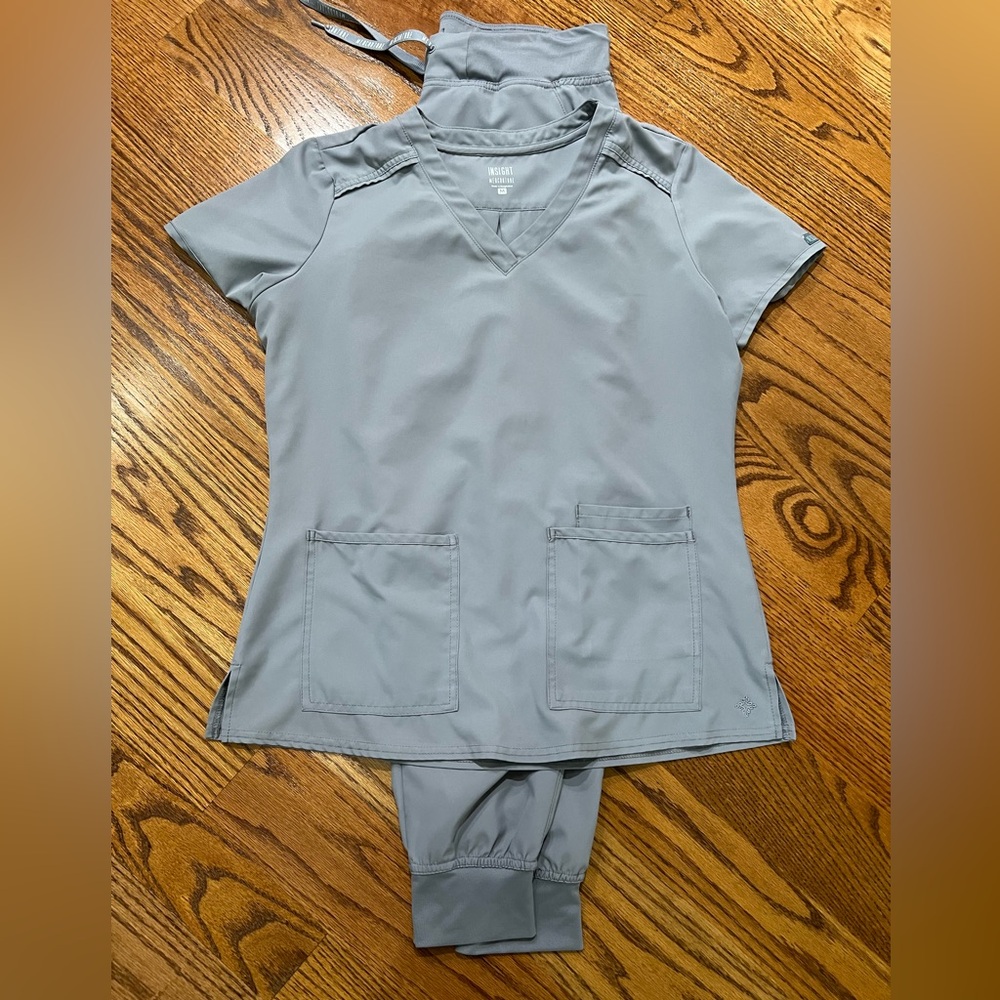 Med Couture scrub set